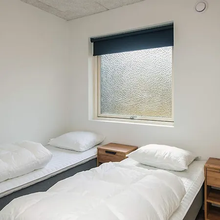 5 Star In Nyaraló Ansager